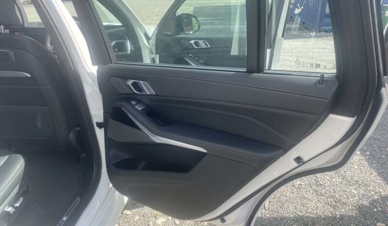 
								2025 BMW X7 40I M Sport full									