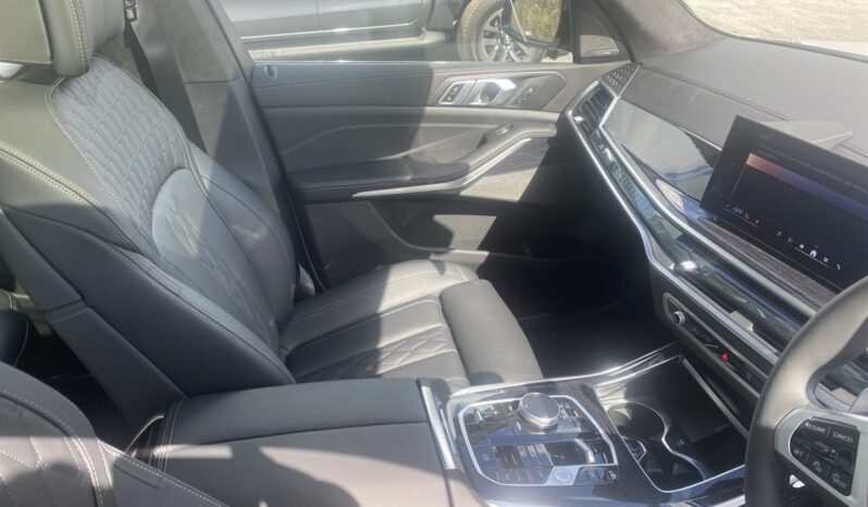 
								2025 BMW X7 40I M Sport full									