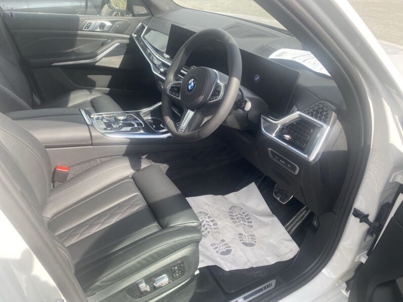 
								2025 BMW X7 40I M Sport full									