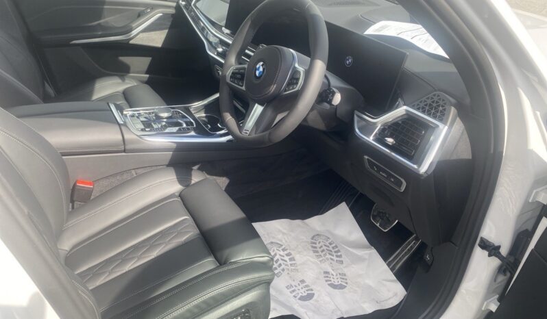 
								2025 BMW X7 40I M Sport full									