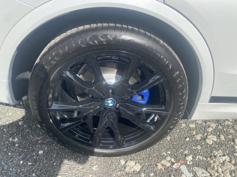 
								2025 BMW X7 40I M Sport full									