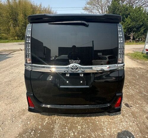 
								2018 Toyota Voxy ZS Kirameki full									