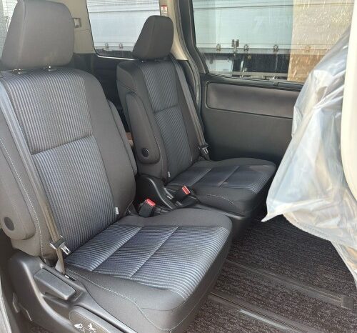 
								2018 Toyota Voxy ZS Kirameki full									