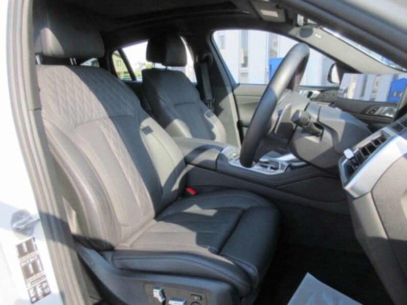
								2024 BMW X6 60i M Sport full									