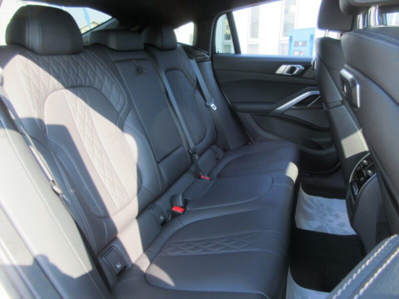 
								2024 BMW X6 60i M Sport full									