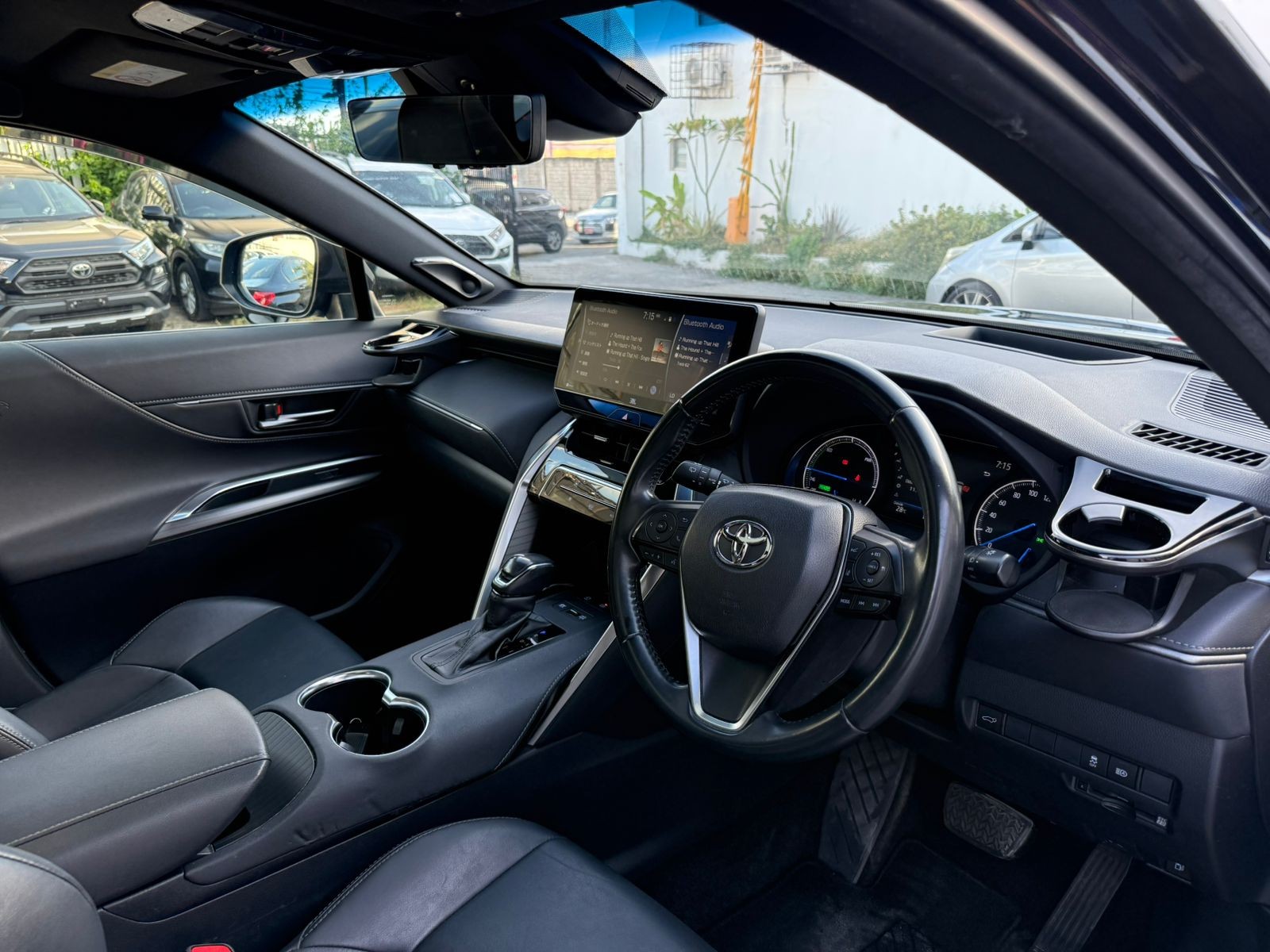 2020 Toyota Harrier 2.5L (Z Package) - Car Nation Jamaica Ltd