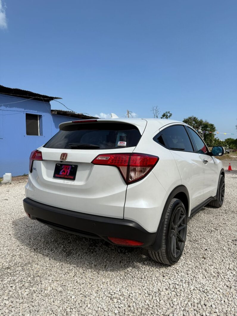 
								2016 Honda Vezel full									