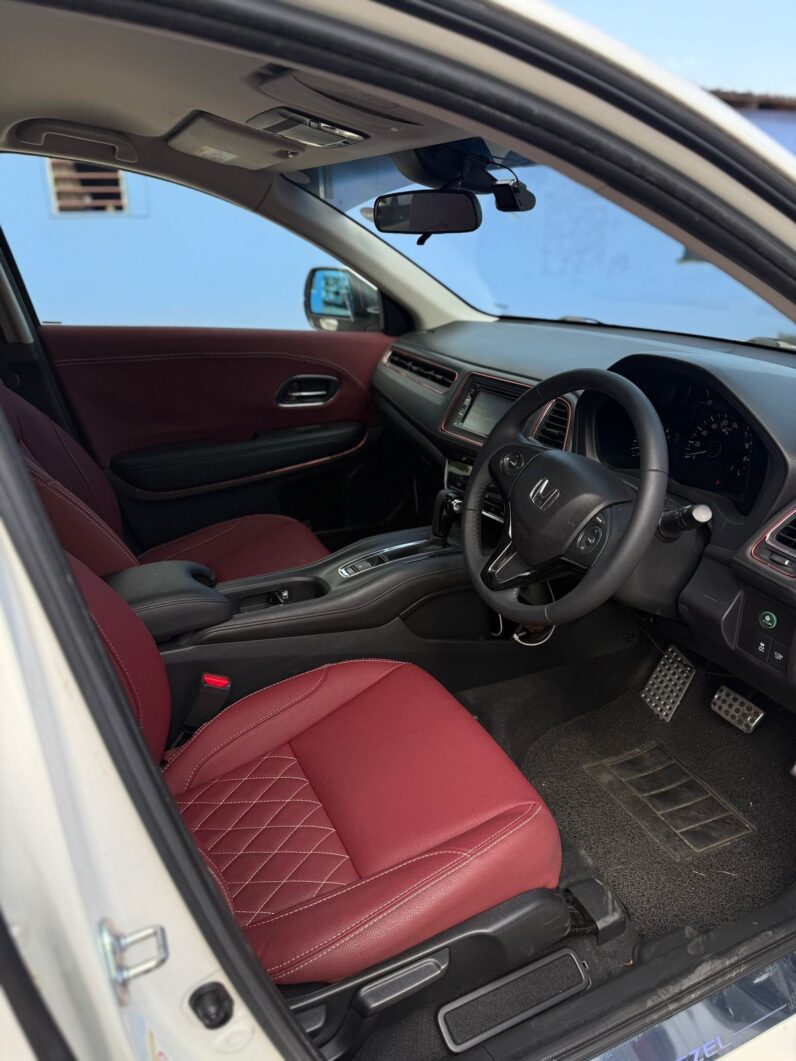 
								2016 Honda Vezel full									