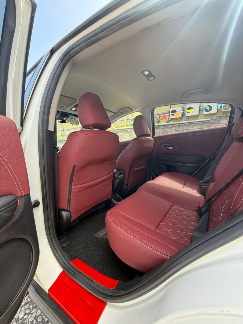 
								2016 Honda Vezel full									