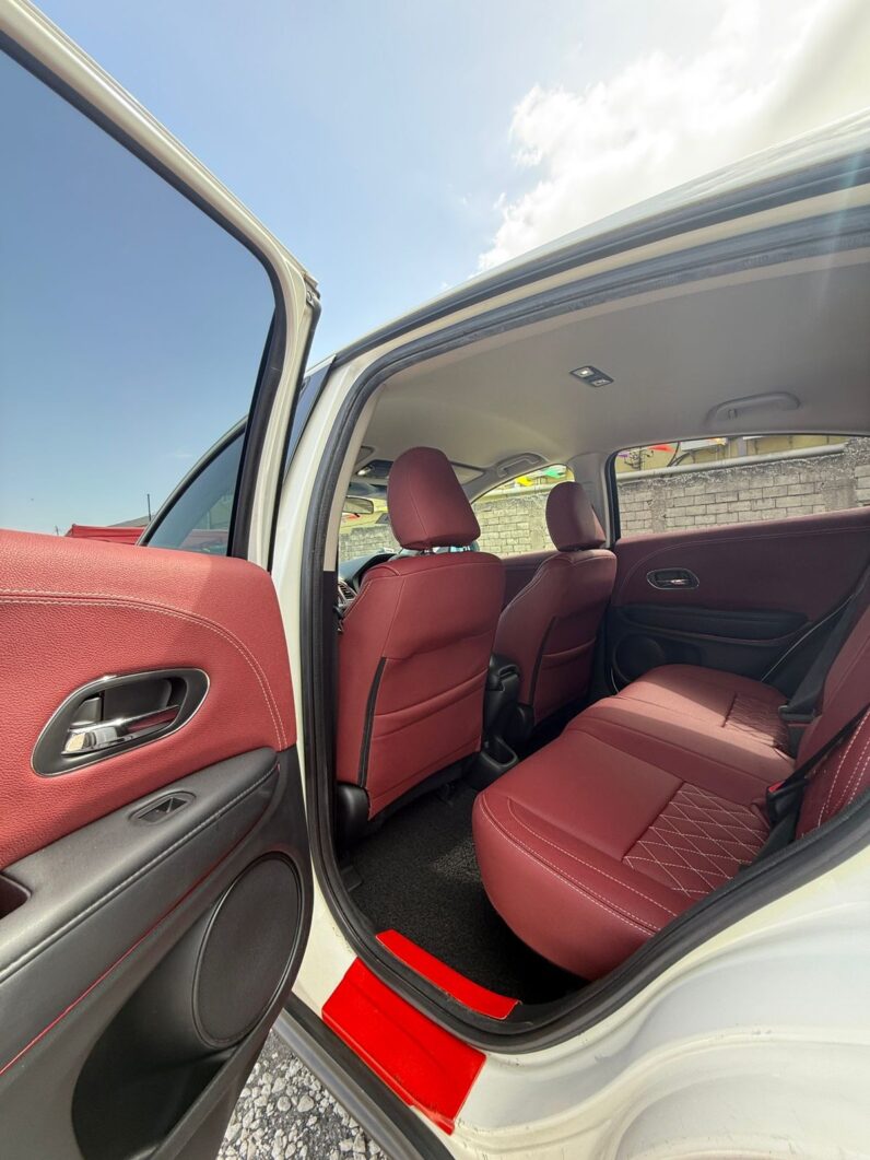 
								2016 Honda Vezel full									