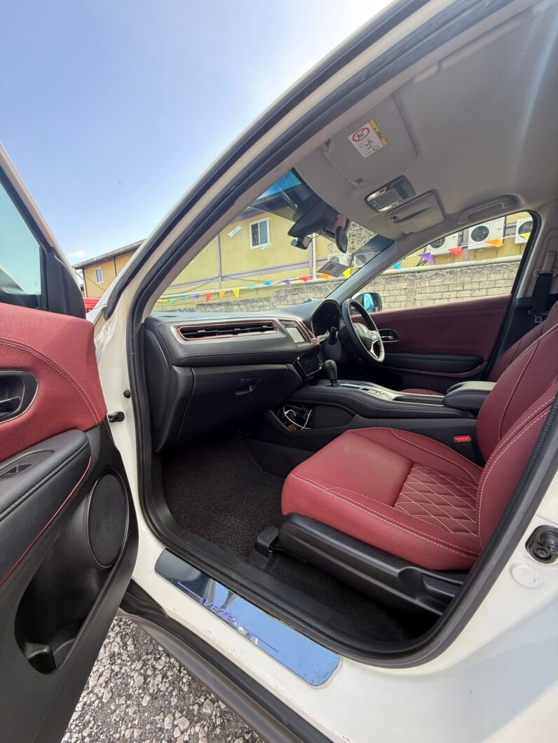 
								2016 Honda Vezel full									