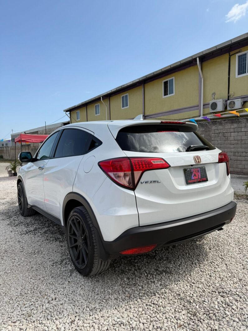 
								2016 Honda Vezel full									