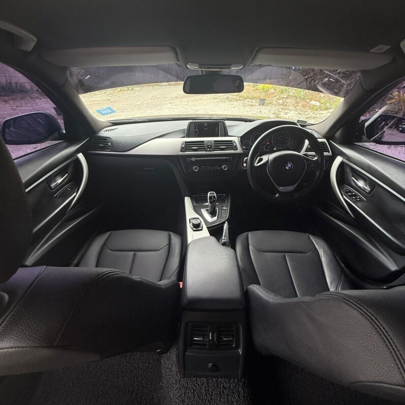 
								2014 BMW 320I M Sport full									