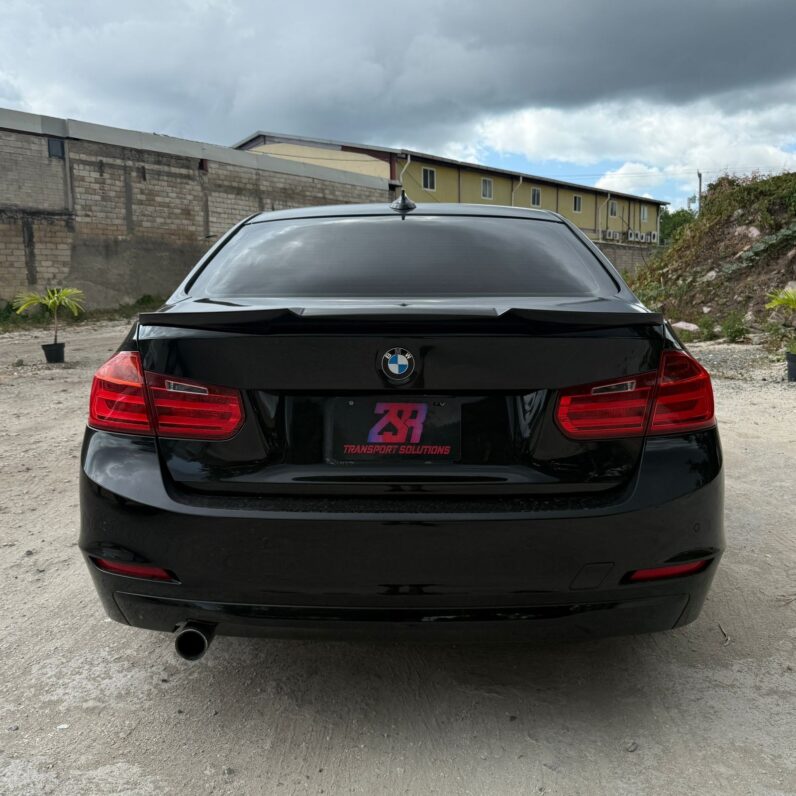 
								2014 BMW 320I M Sport full									