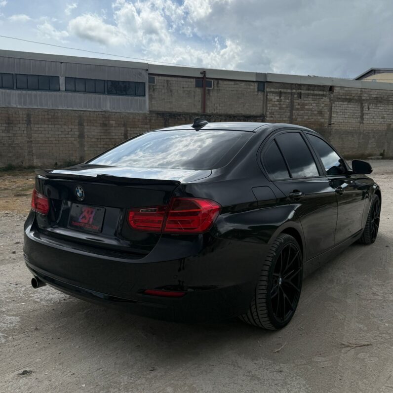 
								2014 BMW 320I M Sport full									
