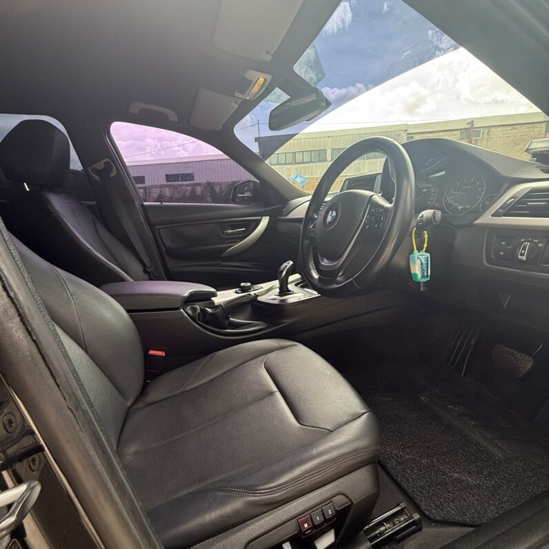 
								2014 BMW 320I M Sport full									