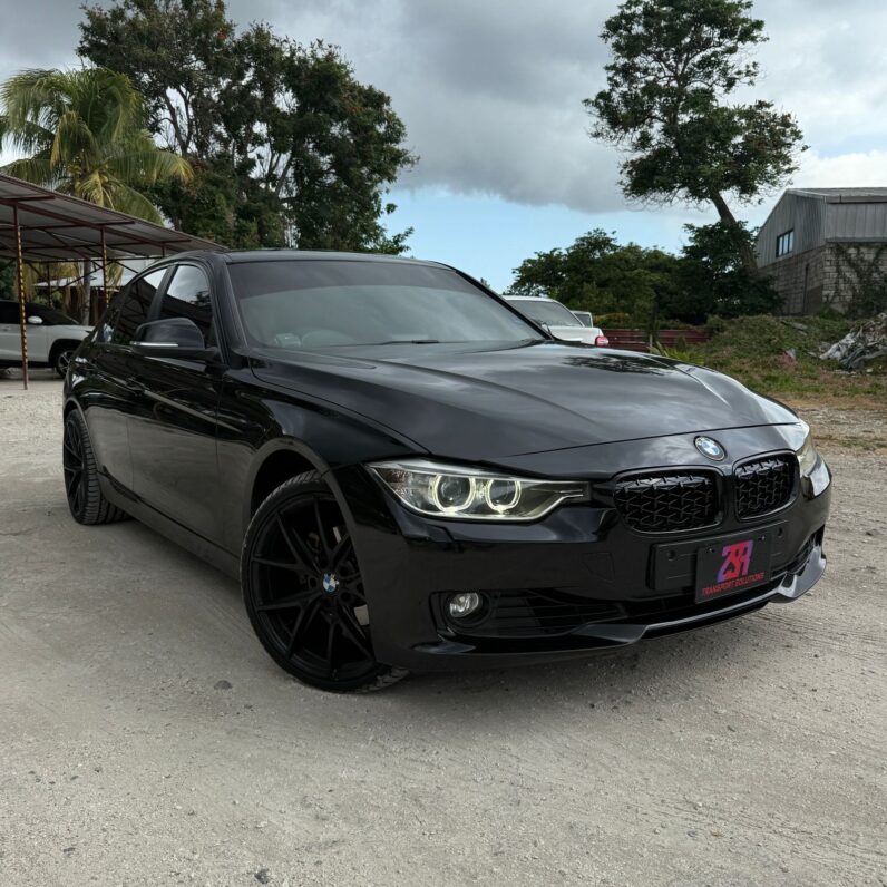 
								2014 BMW 320I M Sport full									