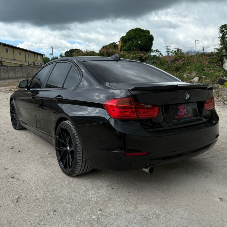 
								2014 BMW 320I M Sport full									