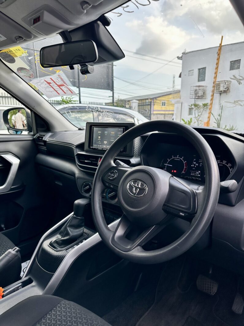 
								2022 Toyota Raize X full									