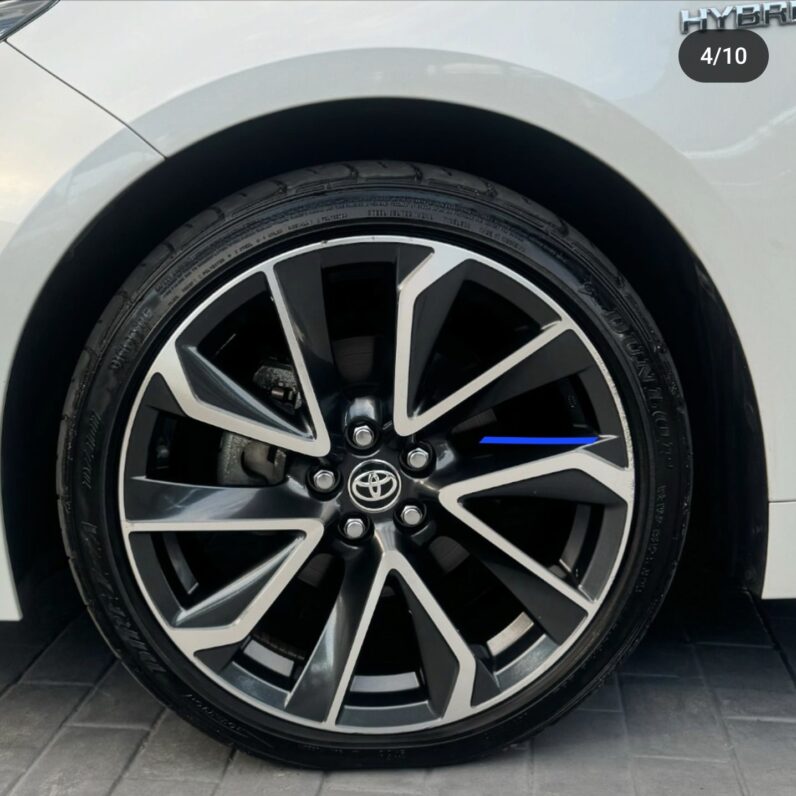 
								2019 Toyota Corolla Sport full									