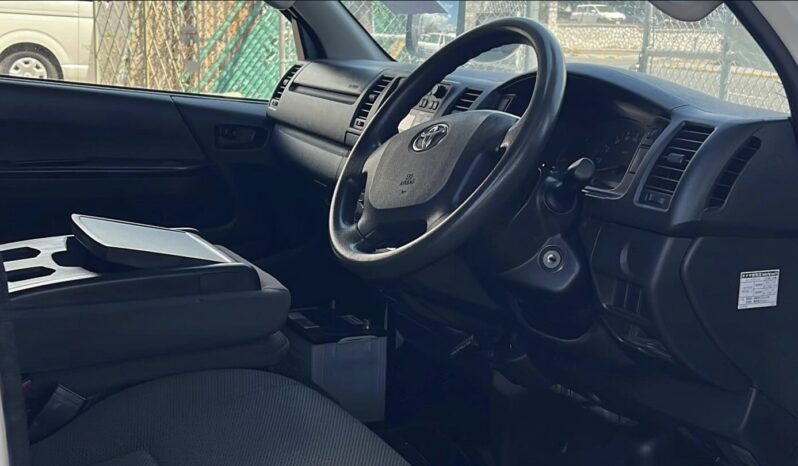 
								2016 Hiace Panel Van (Reefer) full									