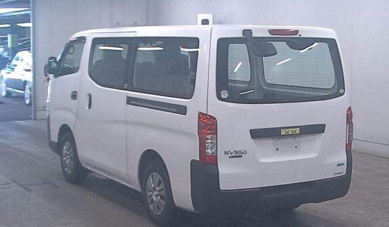 
								2015 Nissan NV350 Caravan 2.5DX full									