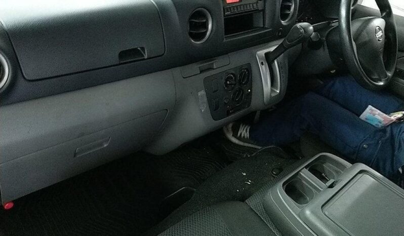 
								2015 Nissan NV350 Caravan 2.5DX full									