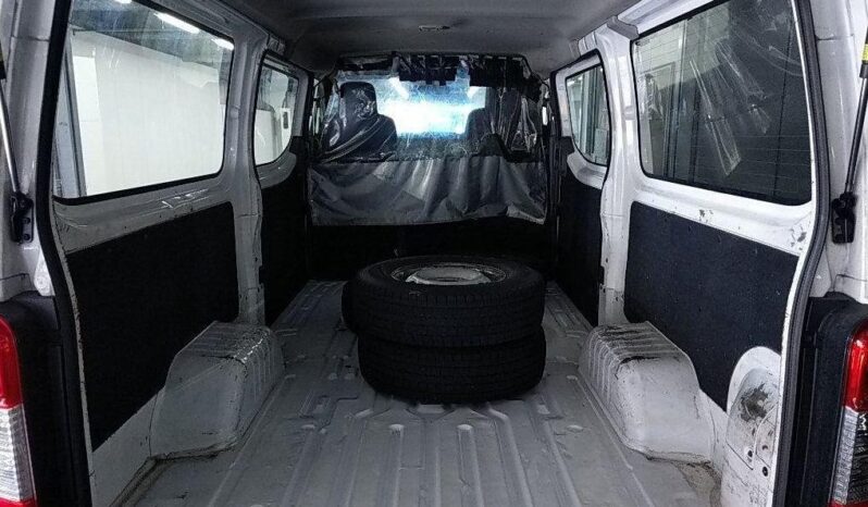 
								2015 Nissan NV350 Caravan 2.5DX full									