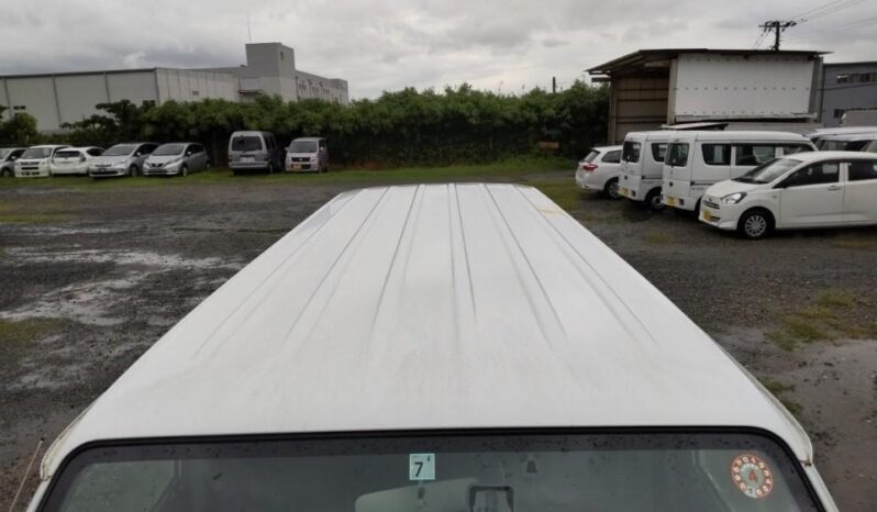 
								2017 Mazda Bongo full									