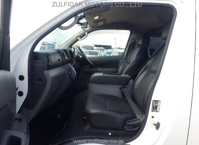 
								2016 Nissan NV350 Caravan Premium 2.5D full									