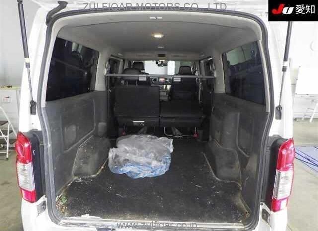 
								2016 Nissan NV350 Caravan Premium 2.5D full									