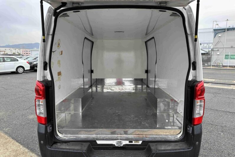 
								2018 Nissan NV350 Caravan DX 2.0G (2.0 Thermos) full									