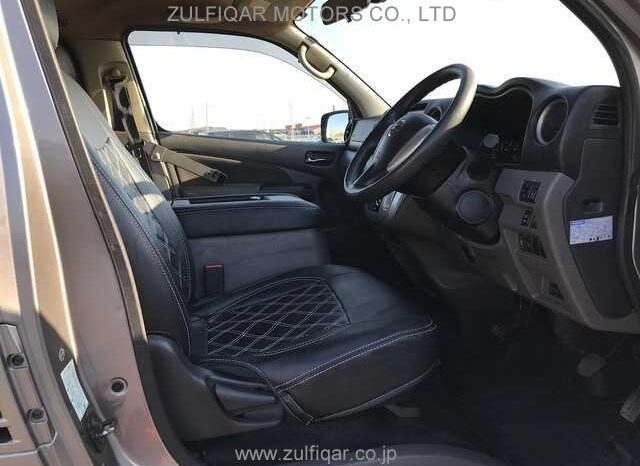 
								2016 Nissan NV350 Caravan Premium 2.5D full									