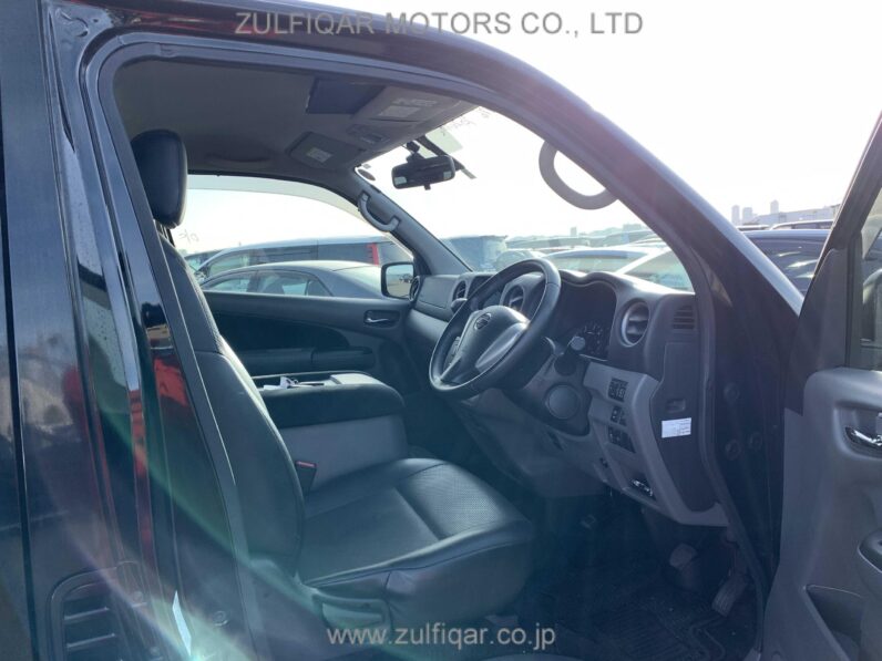 
								2016 Nissan NV350 Caravan Premium 2.5D full									
