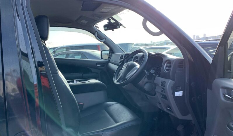 
								2016 Nissan NV350 Caravan Premium 2.5D full									