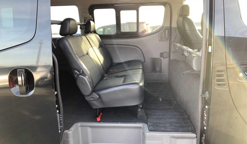 
								2016 Nissan NV350 Caravan Premium 2.5D full									
