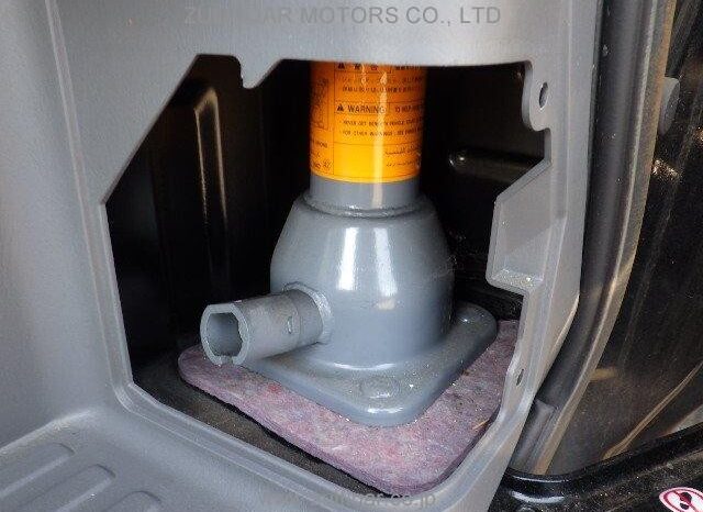 
								2016 Nissan NV350 Caravan Premium GX 2.5D full									