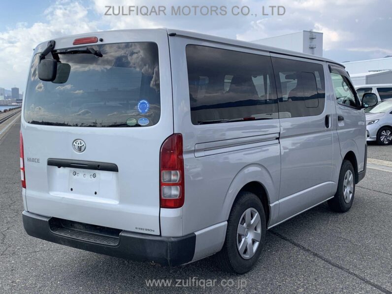 
								2017 Toyota Hiace 3.0DX full									