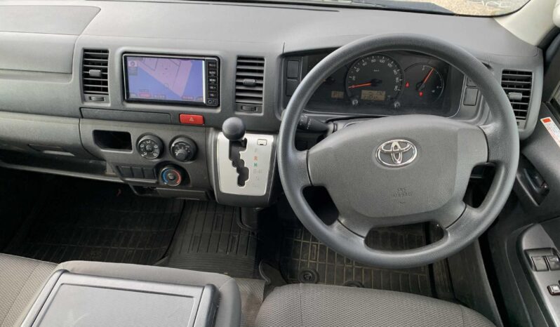 
								2017 Toyota Hiace 3.0DX full									