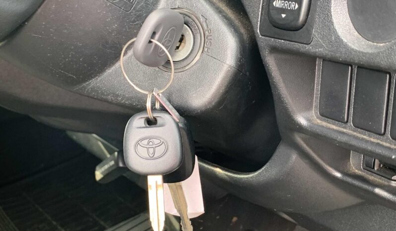 
								2017 Toyota Hiace 3.0DX full									