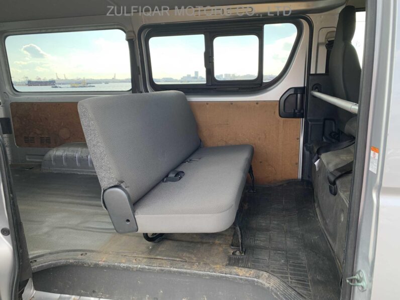 
								2017 Toyota Hiace 3.0DX full									