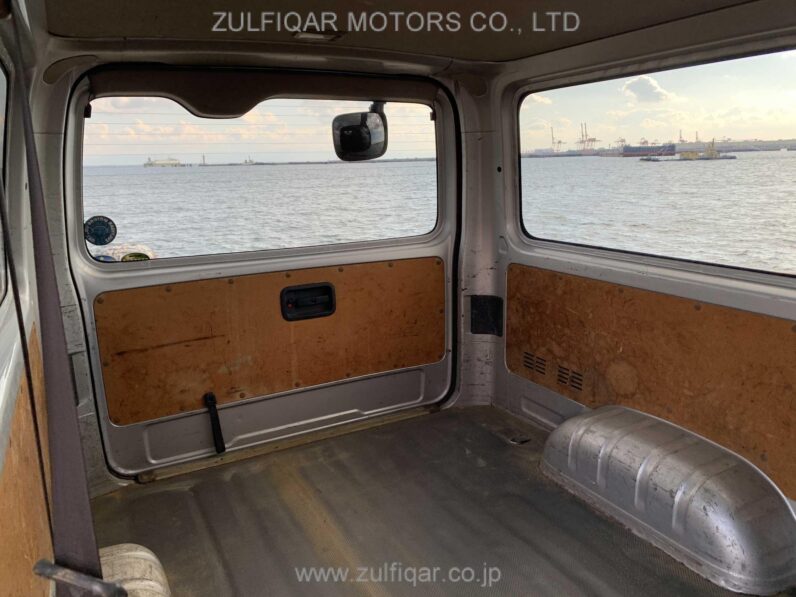 
								2017 Toyota Hiace 3.0DX full									