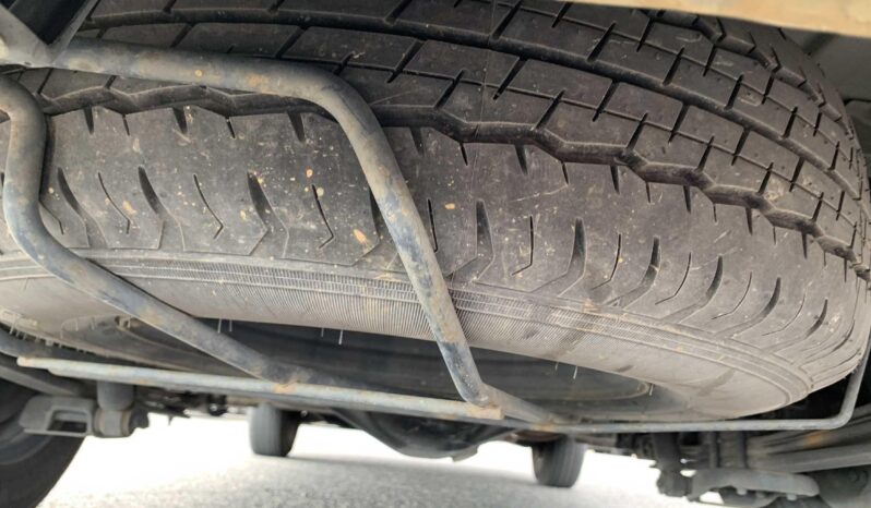 
								2017 Toyota Hiace 3.0DX full									