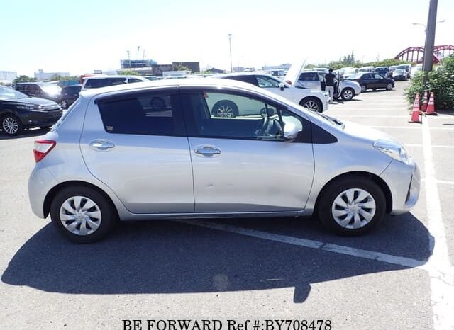 
								2020 Toyota Vitz full									