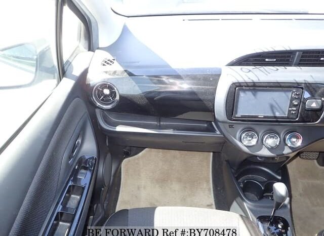 
								2020 Toyota Vitz full									