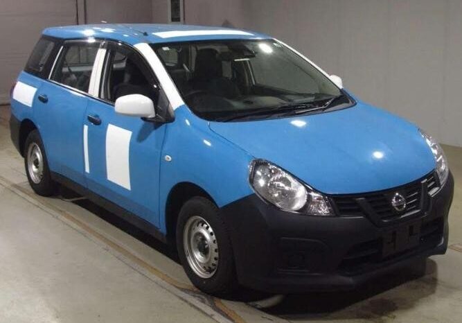 
								2020 Nissan AD Expert full									