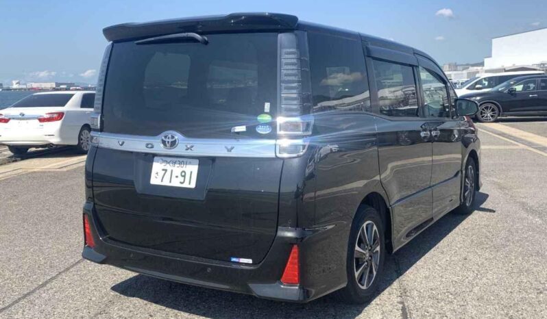 
								2020 Toyota Voxy Kirameki ZS 2.0L full									