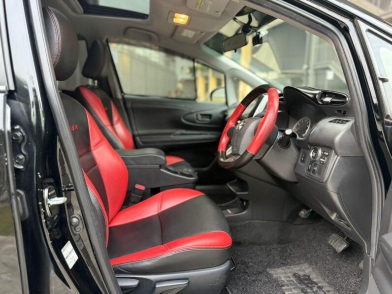 
								2018 Toyota Wish 1.8L (Sunroof, Singapore Spec) full									