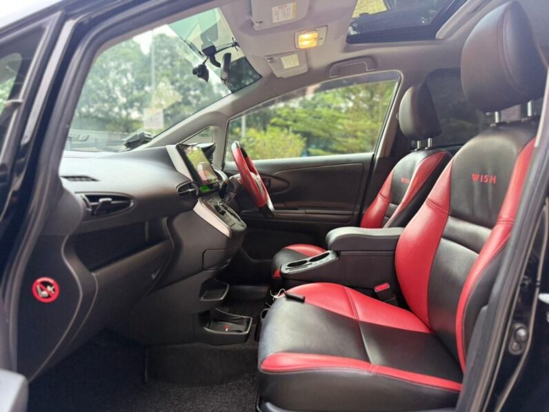 
								2018 Toyota Wish 1.8L (Sunroof, Singapore Spec) full									