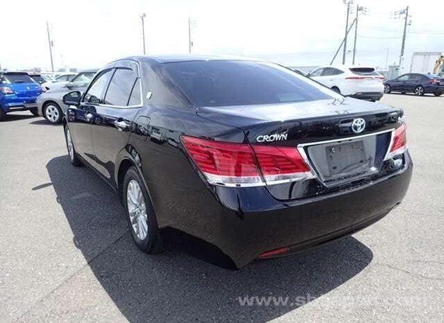 
								2015 Toyota Crown Royal Saloon 2.5L full									